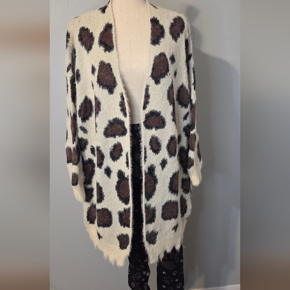 Umgee Leopard Knit Cardigan  Distressed Edges – Size Large – NWOT - Picture 2 of 9